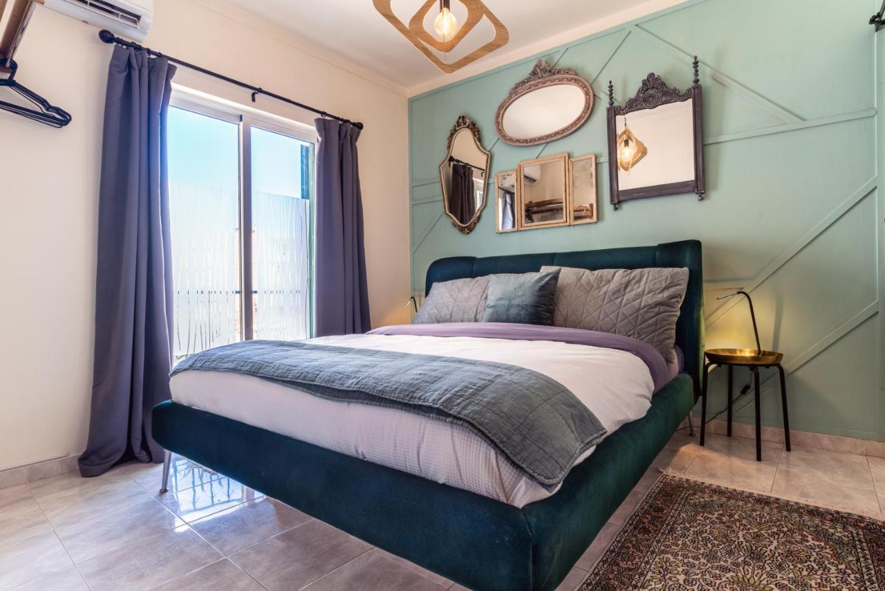 Arty Vintage Townhouse With Rooftop Shower & Sun Loungers Olhão Exterior foto